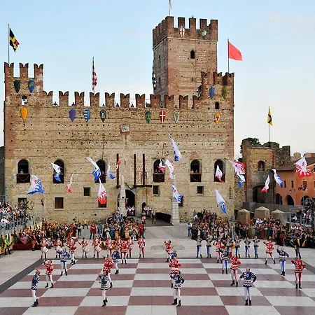 아파트 Bassano Up